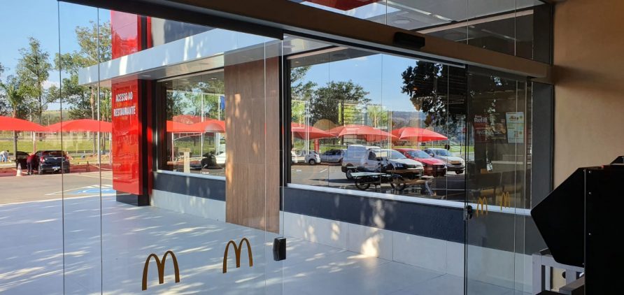 McDonalds inaugura no Castelo Plaza