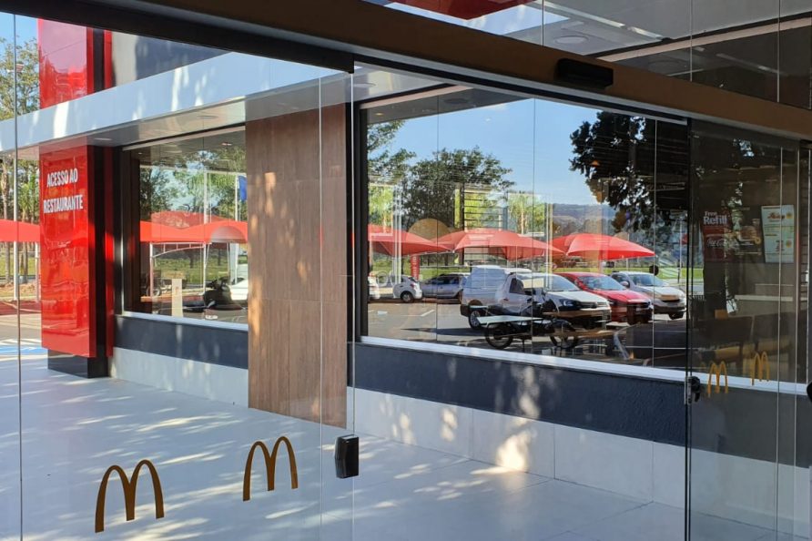 McDonalds inaugura no Castelo Plaza