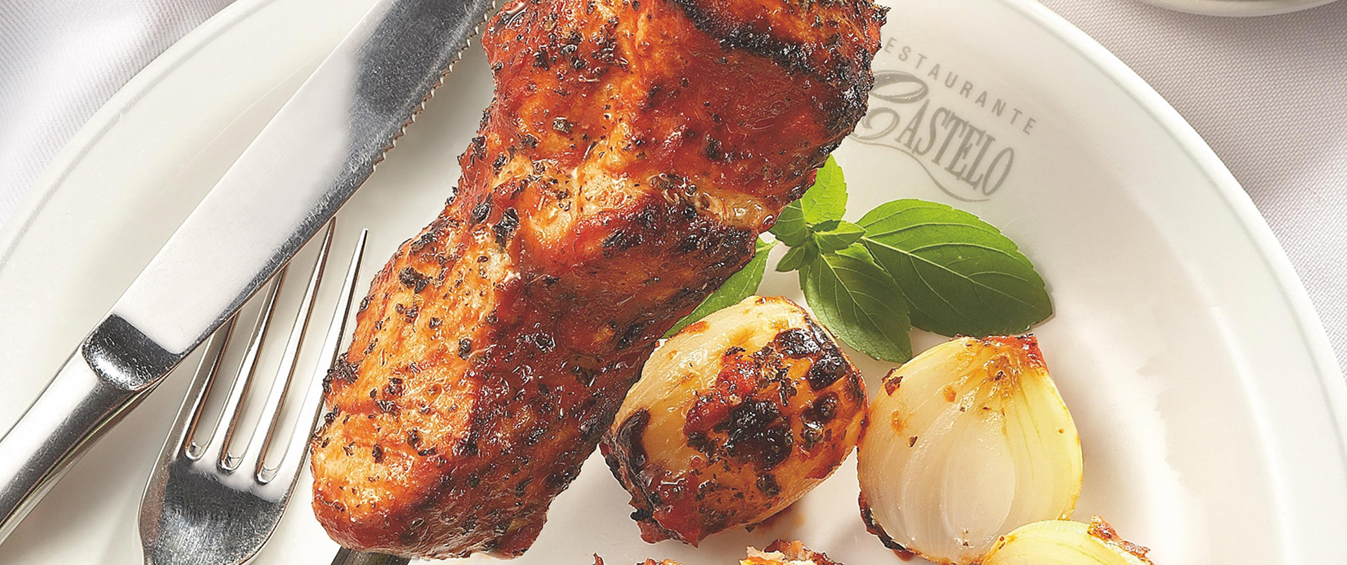 Churrasco de Peixe ao Manjericão